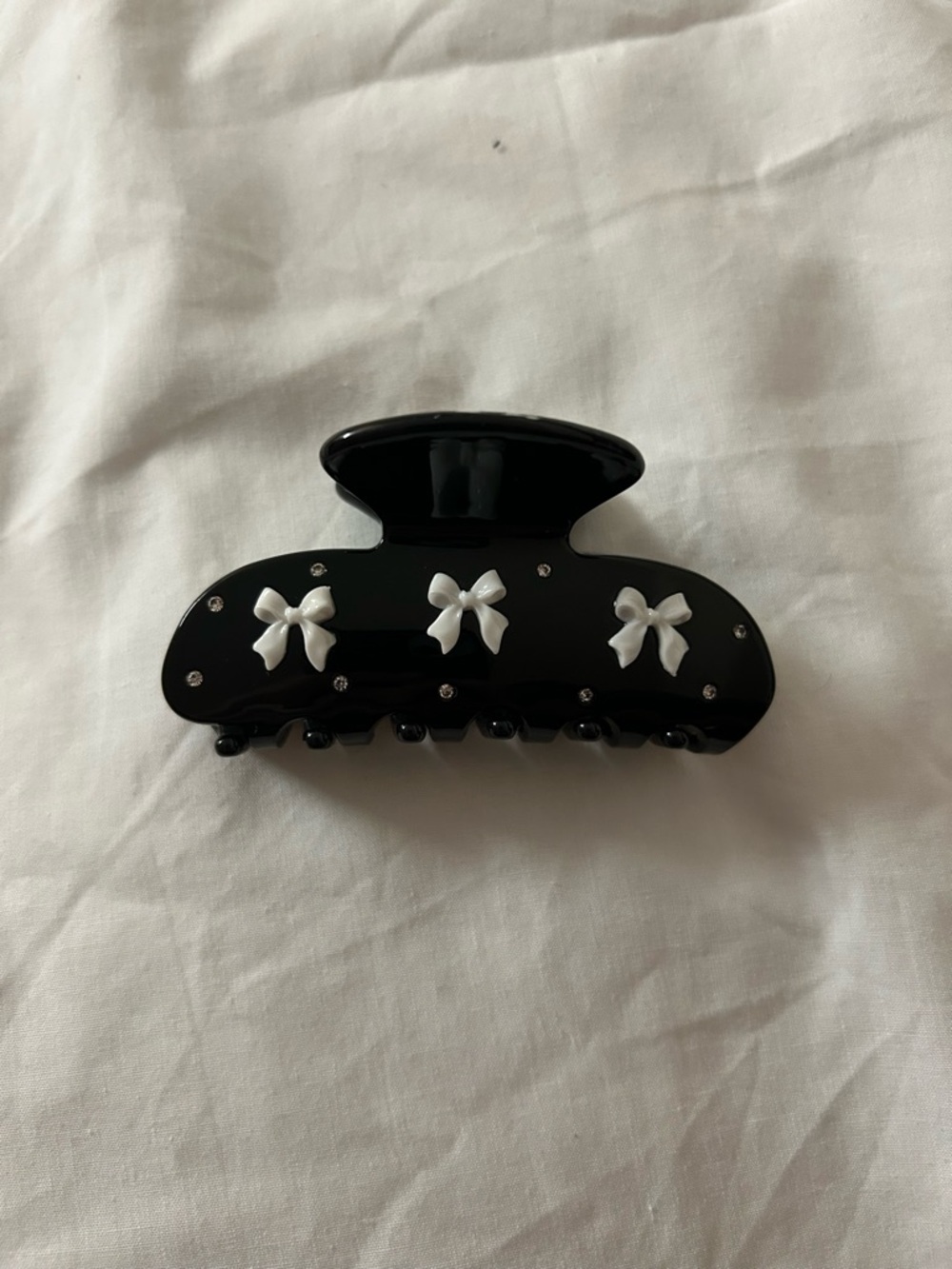Emi Jay Black Hair Claw with White Bow Accents